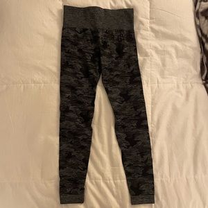 Gymshark Seamless Black Camo Legging Small